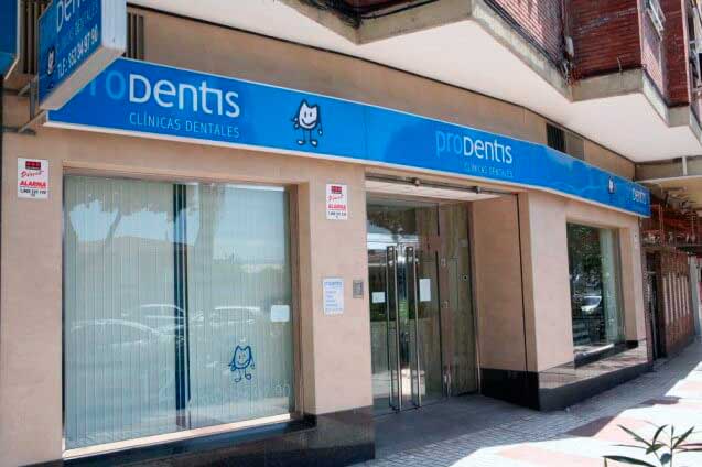 Dentista en Málaga Clínica dental Avenida Juan XXIII